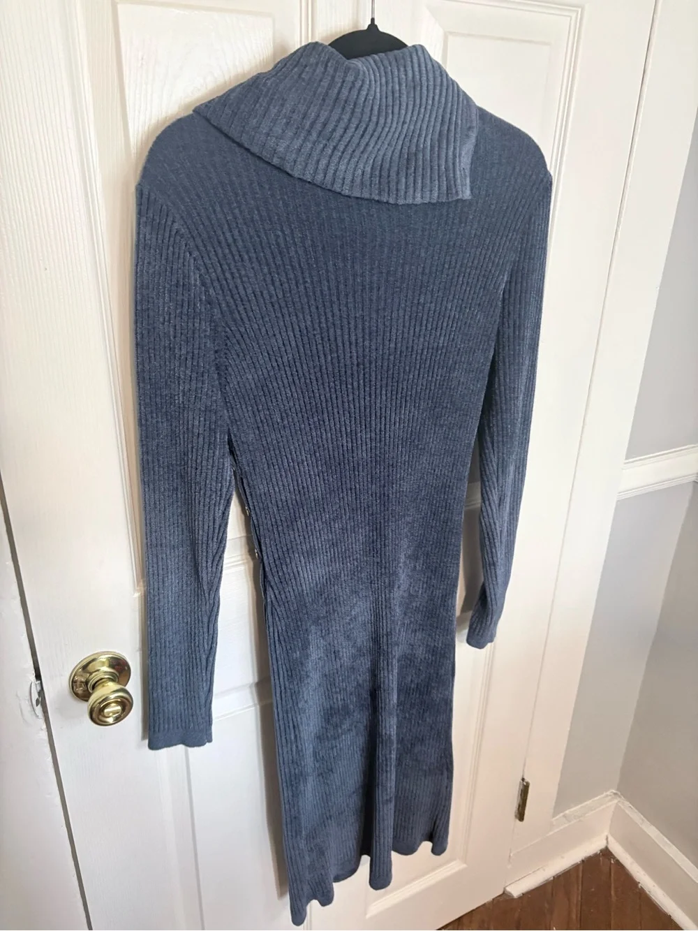 WHBM Long Sleeve Snap Detail Sweater Dress NWT Size Large True Indigo - Picture 9 of 11